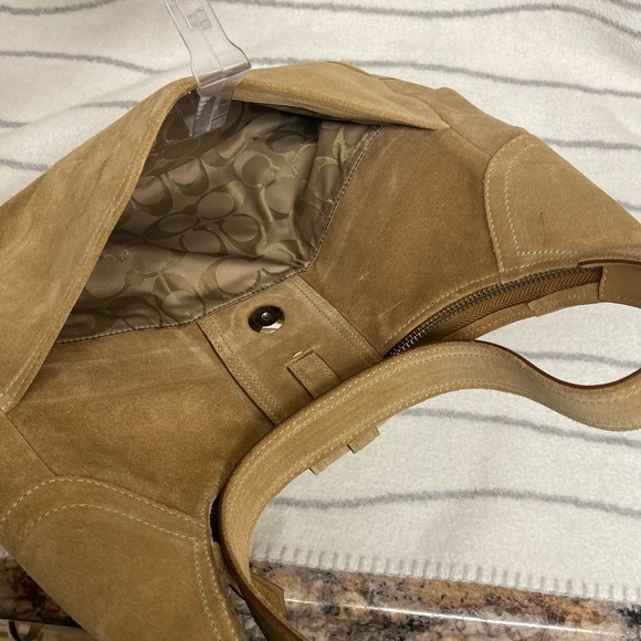 Coach Hamptons Suede Hobo - Picture 5 of 9